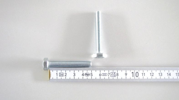 Sechskantschraube M8x50 VZ 8.8